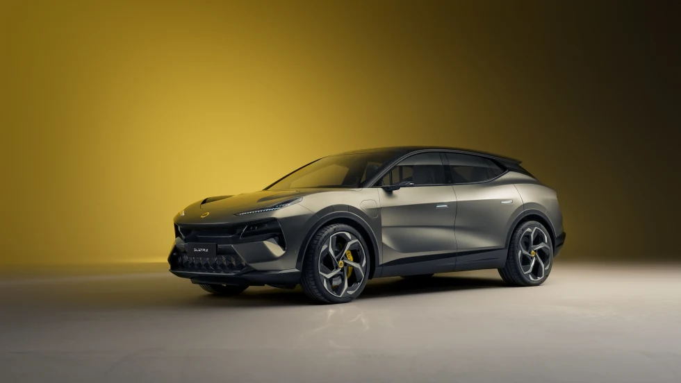 silver SUV, gray floor, yellow wall 