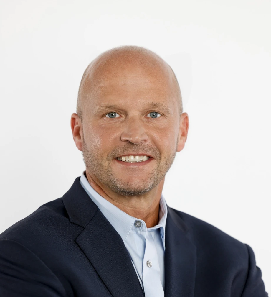 Headshot of Michael Orange