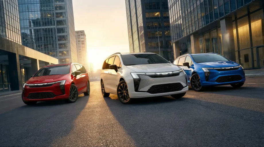 Photo of three Chrysler Pacifica minivans, one each red, white and blue