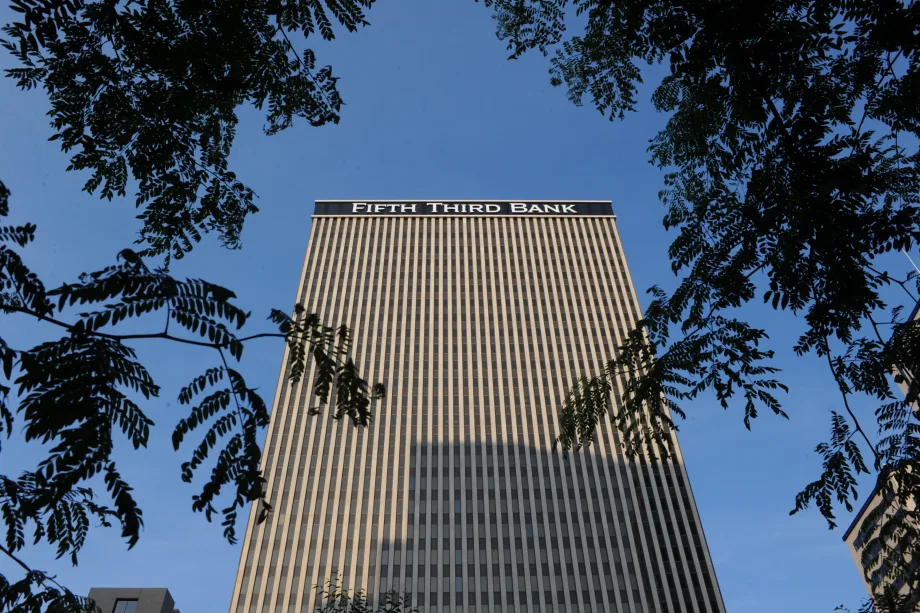 Fifth Third Bank to Cap Dealer Markups
