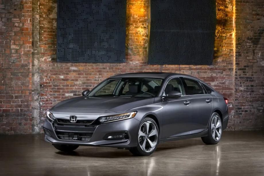 Jumpstart: Interest in Entry Luxury Sedans Grows