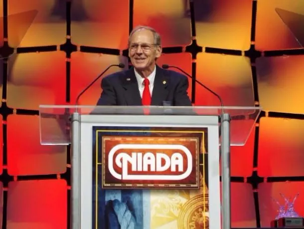 Dealer David Andrews Begins Term as NIADA President