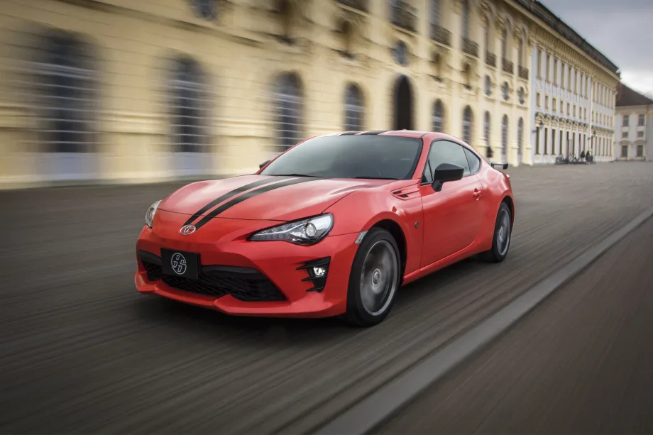 Jumpstart: Interest in Luxury Sport, Coupe Segments Growing
