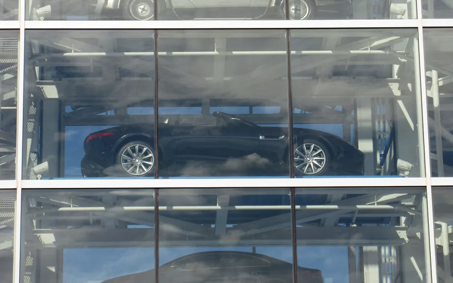 This Is Why Investors Hate Carvana