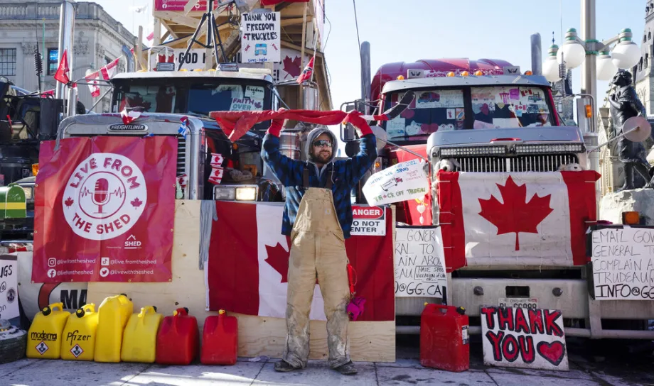 Blockade of Ambassador Bridge Costs Auto Industry Millions