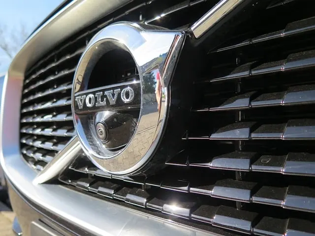 Volvo Cars to Sell Only EVs by 2030