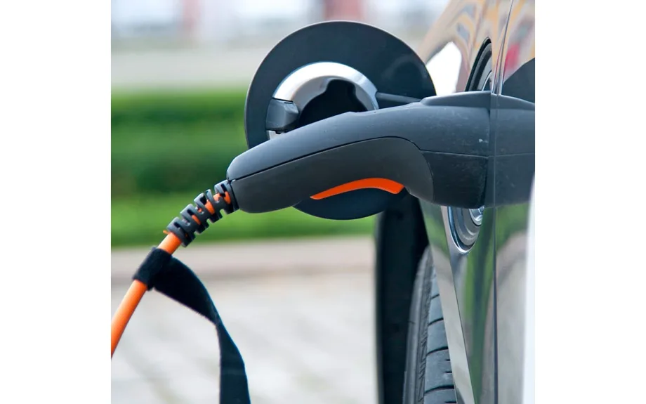 Automakers Drive Up Spending on EV and Battery Development