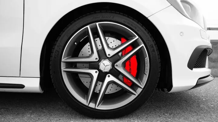 Rule Would Require AEB in New Cars