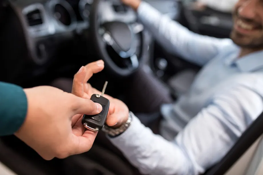 Dealers Get December Gift of Good Business