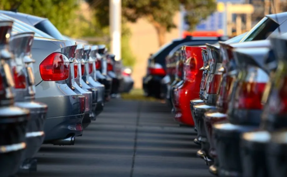 Dealership Numbers Fall as Throughput Increases