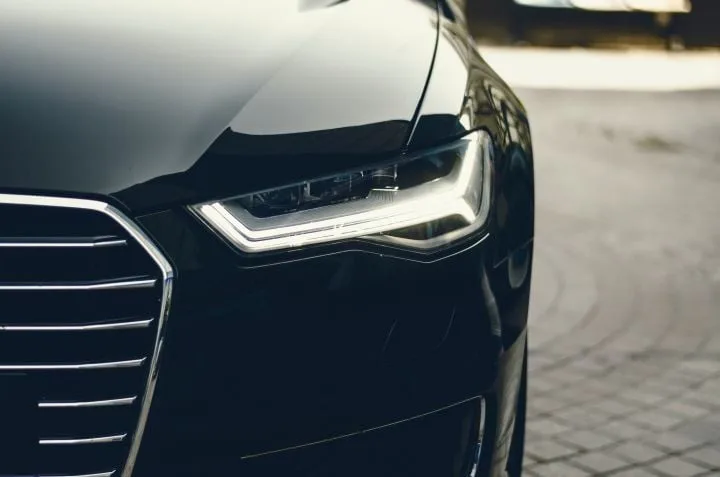 New-Vehicle Prices Hold Steady