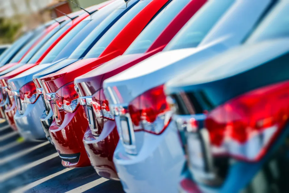 November New-Car Sales to Be Flat