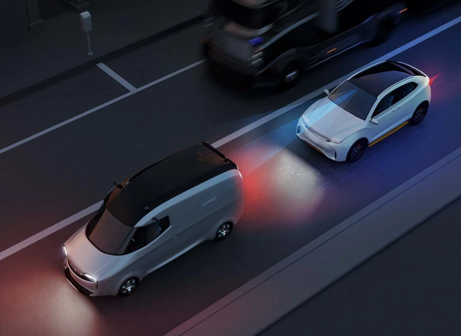 Automatic Brakes Cut Crashes, Studies Say