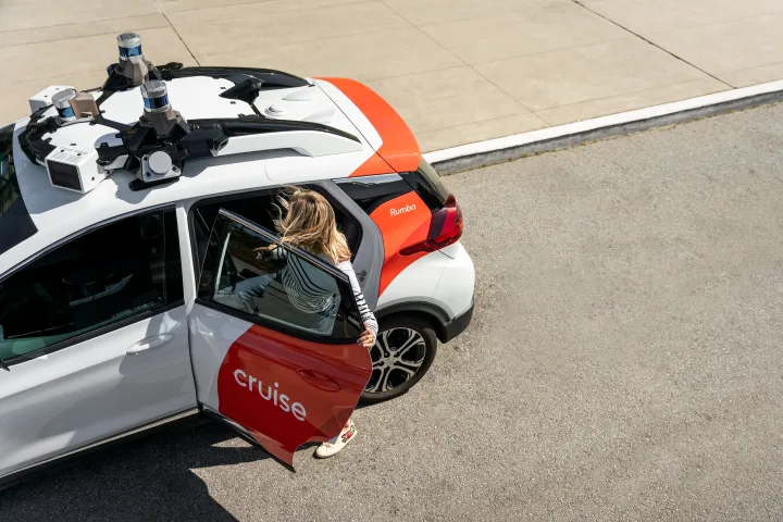 Automated Taxis Reassure With a Ride