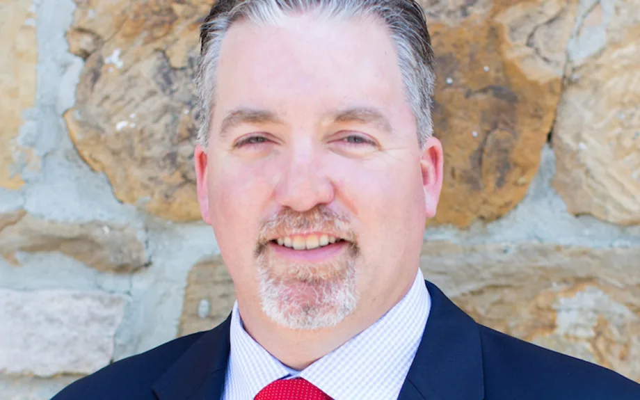 AUL Promotes Garner, McCarthy to SVP