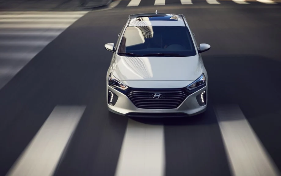 EFG Adds Service Contract for EV Buyers