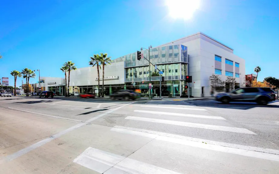 Beverly Hills BMW Sold in Recordbreaking Deal
