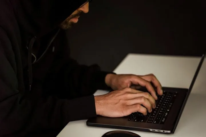 Detecting and Defeating Synthetic ID Theft