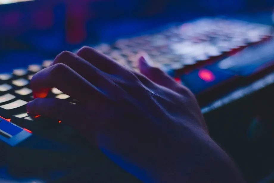Hacking Exercise Reveals Vulnerabilities of High-Tech Cars
