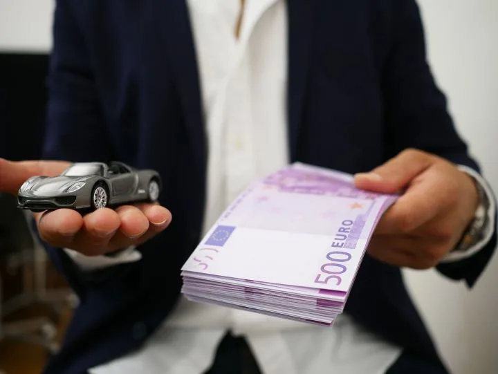 Auto Credit Picture Muddled