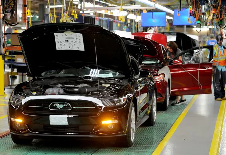 Ford Recalls Hundreds of Thousands of Mustangs