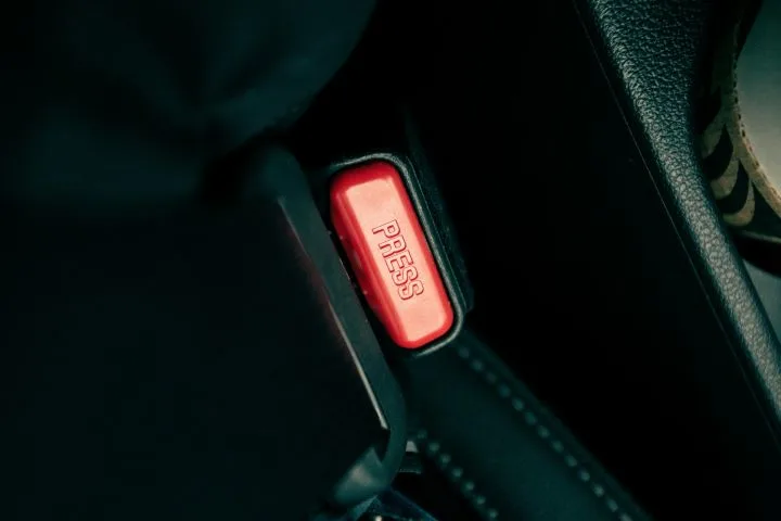Rural, Younger Travelers Eschew Seat Belts More