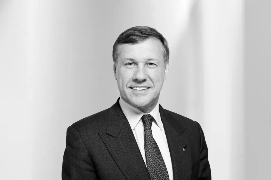 Reuters: Former Zurich Insurance CEO Commits Suicide