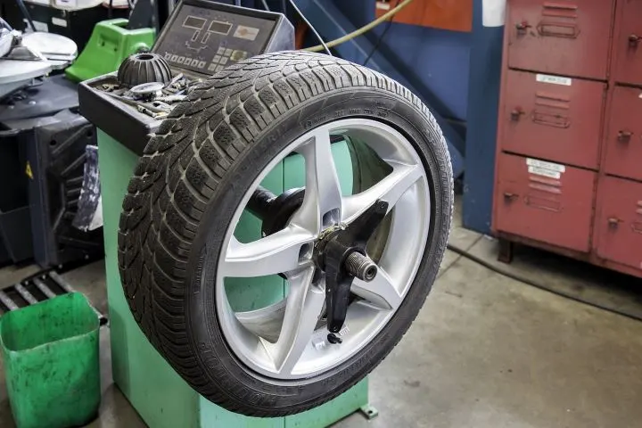 Dealership Service Business Dips But Up Y-O-Y