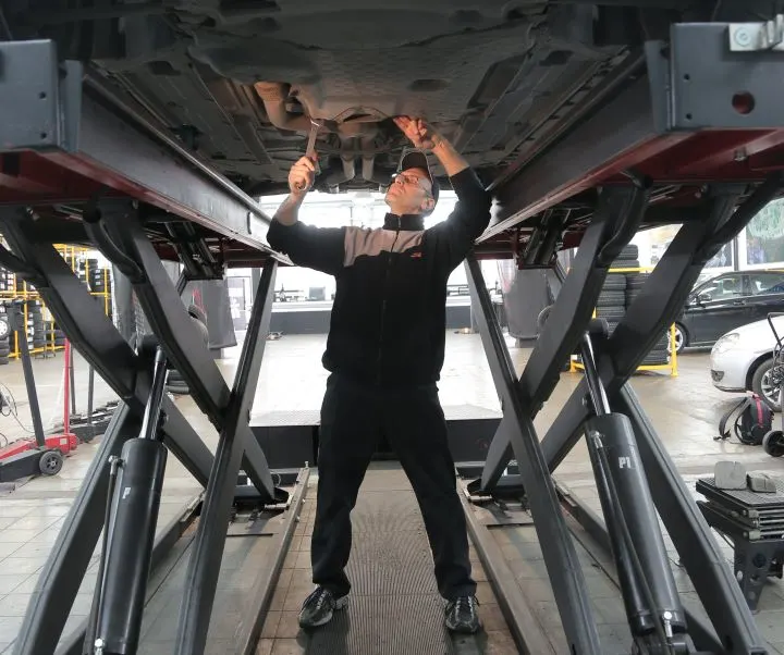 Vehicle Recalls Fell Last Year