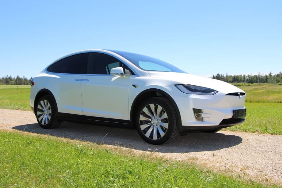 Tesla Cuts More Models’ Prices