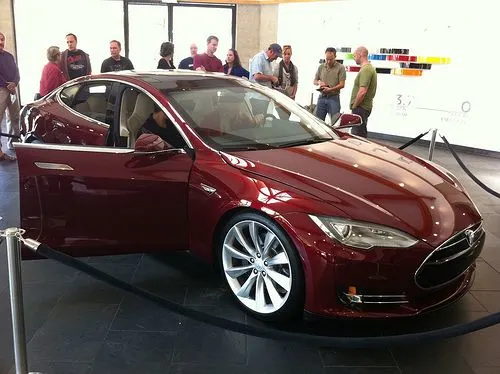 Conn. Dealer Association Launches Controversial Anti-Tesla Site