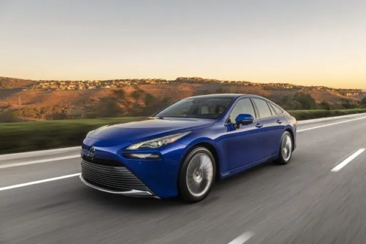 Toyota to Help Test Dubai Hydrogen Station