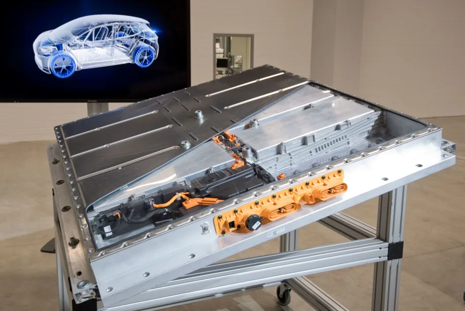 Toyota, Stellantis Plan to Build North American EV-Battery Factories